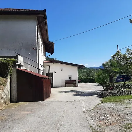 Apartma *